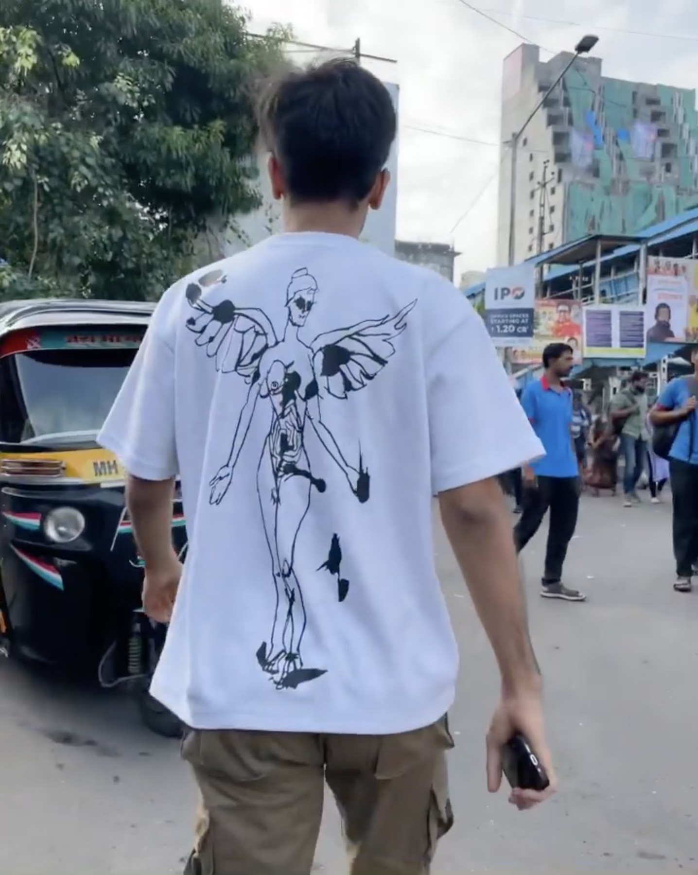 Graphic print tee, back view